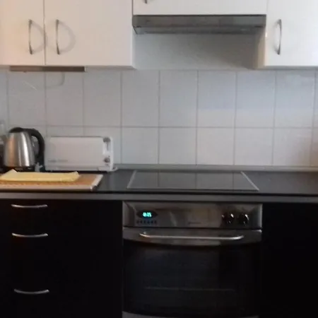 Sorompo Apartman * 巴拉腾肯尼斯